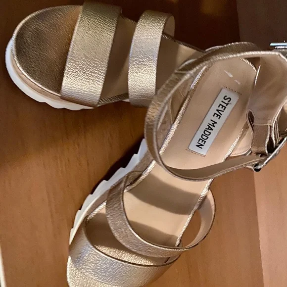 Steven By Steve Madden Metallic Sandals - Picture 5 of 5